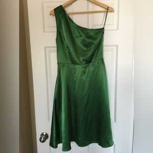Beautiful Green One-Shoulder, Knee-length Dress